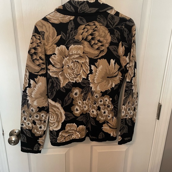 Jacket - Picture 3 of 7